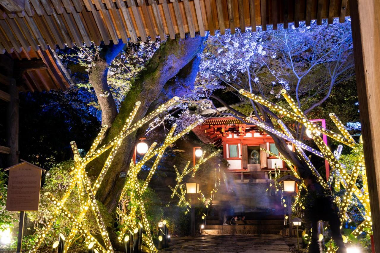 Grand Prince Hotel Takanawa Tokyo Esterno foto Illumination of the shrine