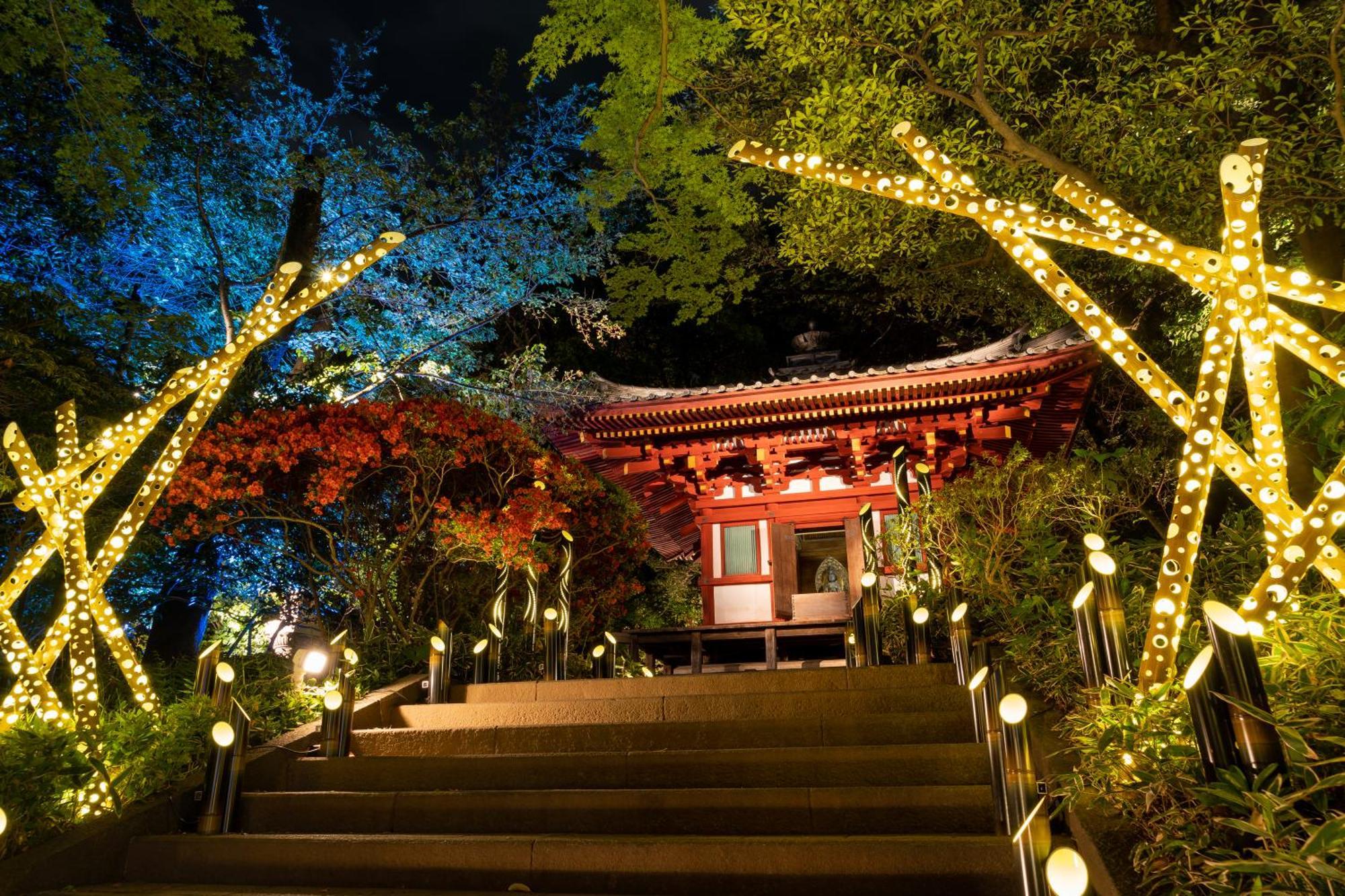 Grand Prince Hotel Takanawa Tokyo Esterno foto The shrine at night