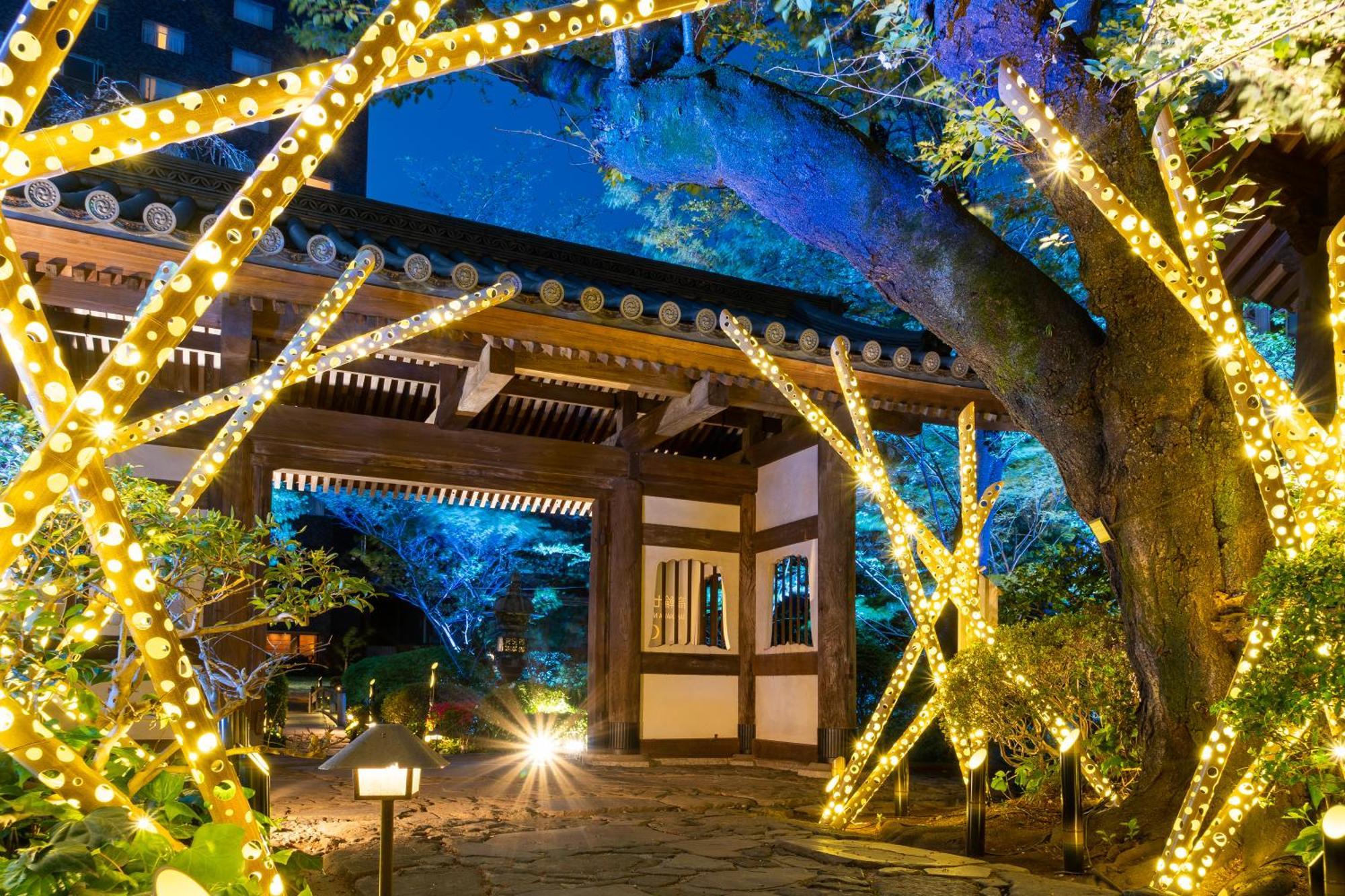 Grand Prince Hotel Takanawa Tokyo Esterno foto Illumination of the shrine